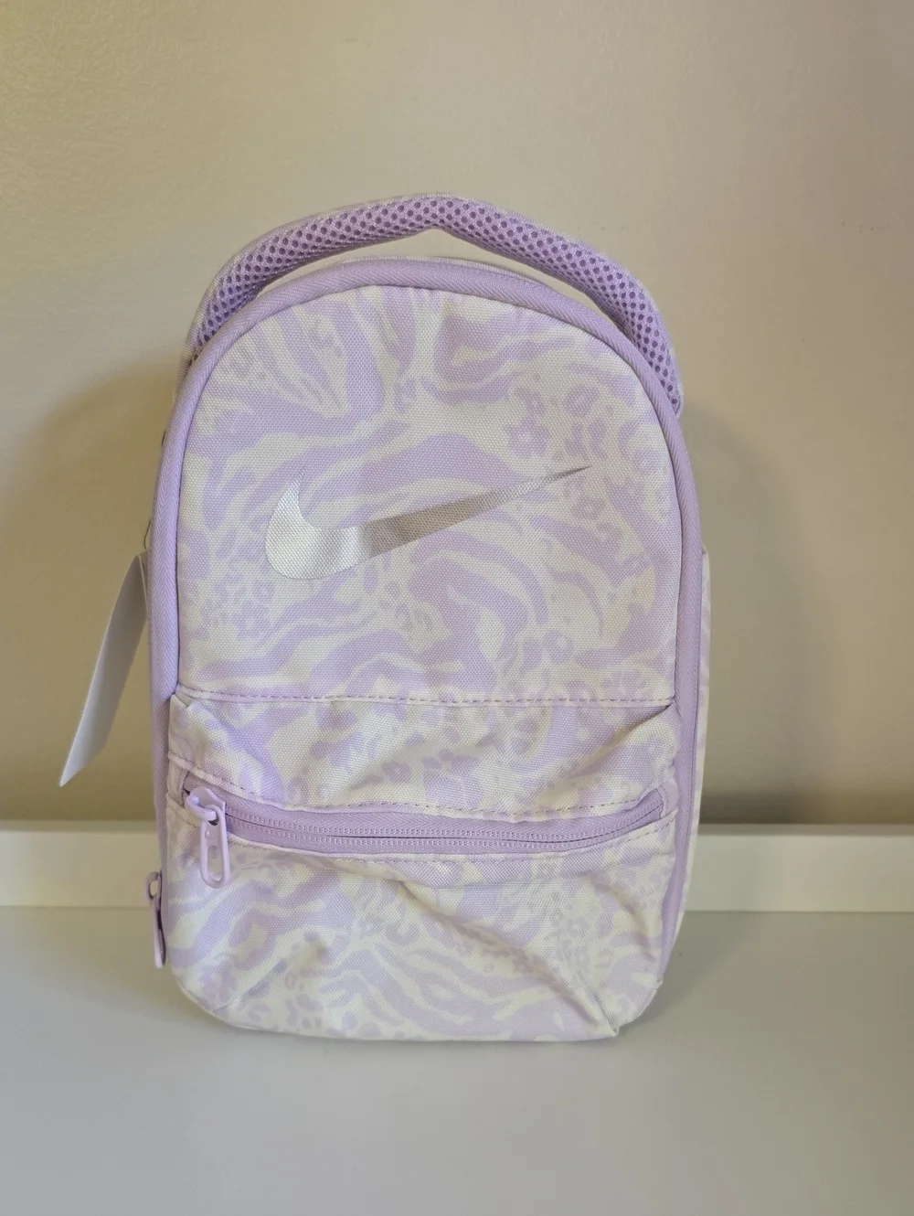NWT Nike Kids Lavender Insulated Lunch Bag with Silver Swoosh